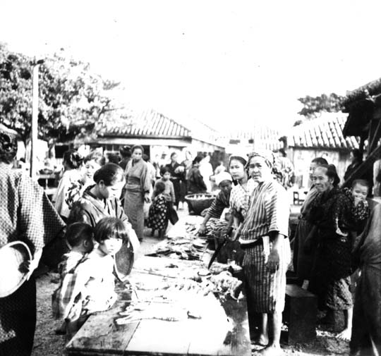 石垣島PICKUP☆コラム「60年前の市場風景」